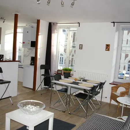 Titanic Centre Port דירה *