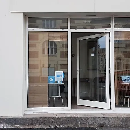 Titanic Centre Port *